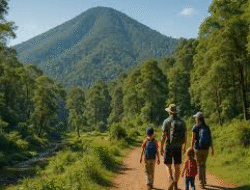 Jalur Pendakian Baru Menarik Minat Petualang Lokal