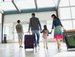 Tips Memilih Asuransi Perjalanan Terbaik Untuk Melindungi Liburan Keluarga Anda Dari Risiko